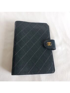 Chanel Black Quilted Caviar Leather MM 6-Ring Agenda Cover Gold Hardware Vintage